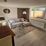 Apartmán Gemuetliche Souterrainwohnung In Bester Lager