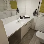 Gemuetliche Souterrainwohnung In Bester Lager Apartmán