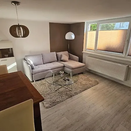 아파트 Gemuetliche Souterrainwohnung In Bester Lager