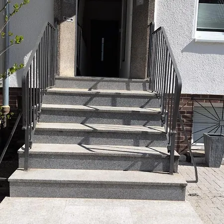 Gemuetliche Souterrainwohnung In Bester Lager شقة